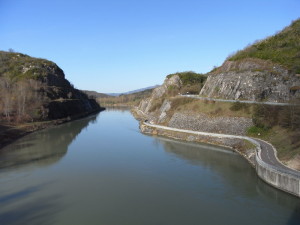 Piste cyclable Du Léman à la Mer / ViaRhôna, le long du Rhône (Ain) Du Léman à la Mer