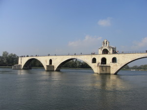 Sur le pont d'Avignon, on y danse... (Vaucluse) Genève Avignon