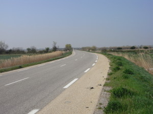 Route des Saintes-Maries-de-la-Mer (Camargue, Bouches-du-Rhône) Du Léman à la Mer