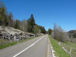 La D436 après Septmoncel Jura