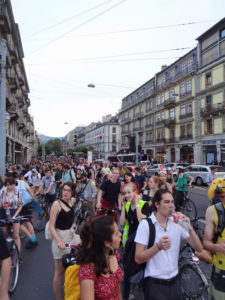 20h52 : sur le Boulevard Georges-Favon Critical Mass
