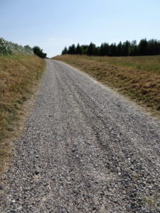 Section avec gravier profond sur la Route 3 Danemark