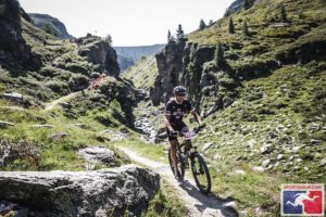 Derniers kilomètres sous le barrage de Moiry